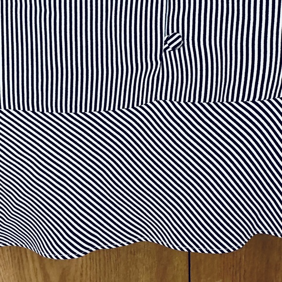 LOFT Black & White Striped Cami with Buttons, EUC, XS - Picture 7 of 7